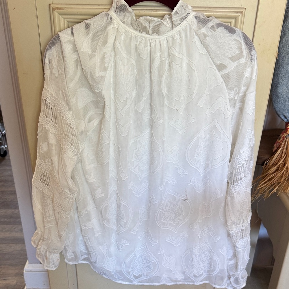 Belle by Kim Gravel White Embroidered Boho V-Neck Blouse - Picture 6 of 7